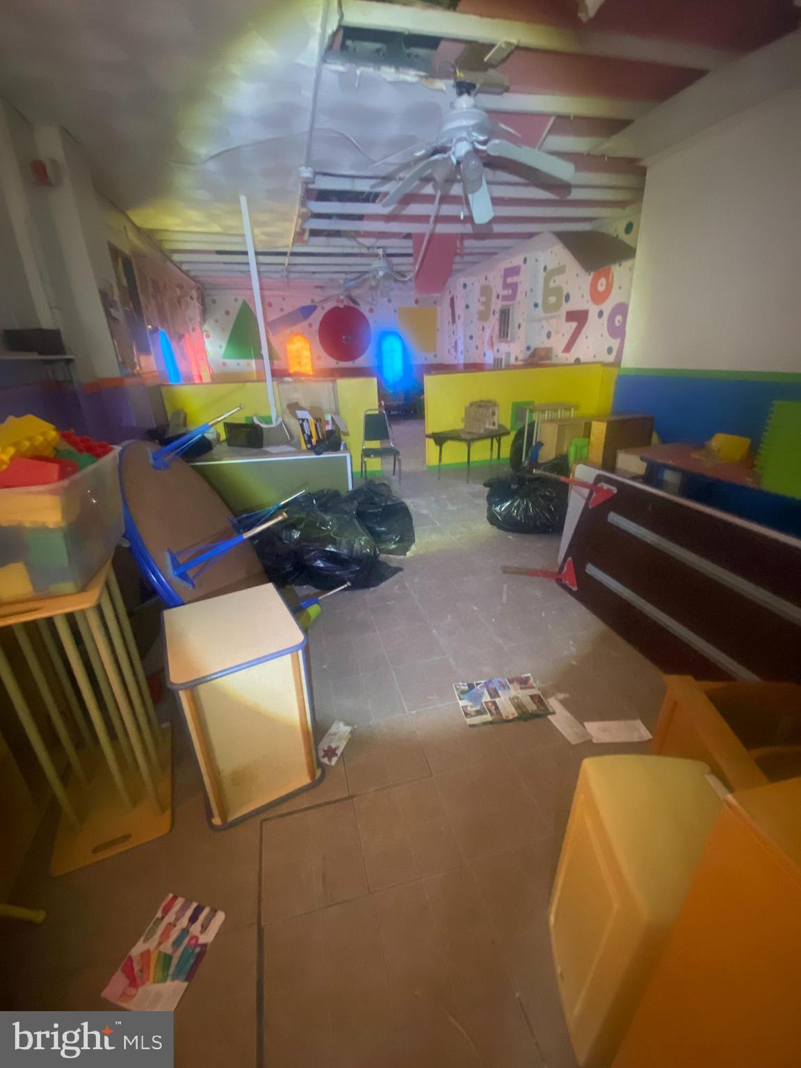 CARROLL PARK - Commercial Sale