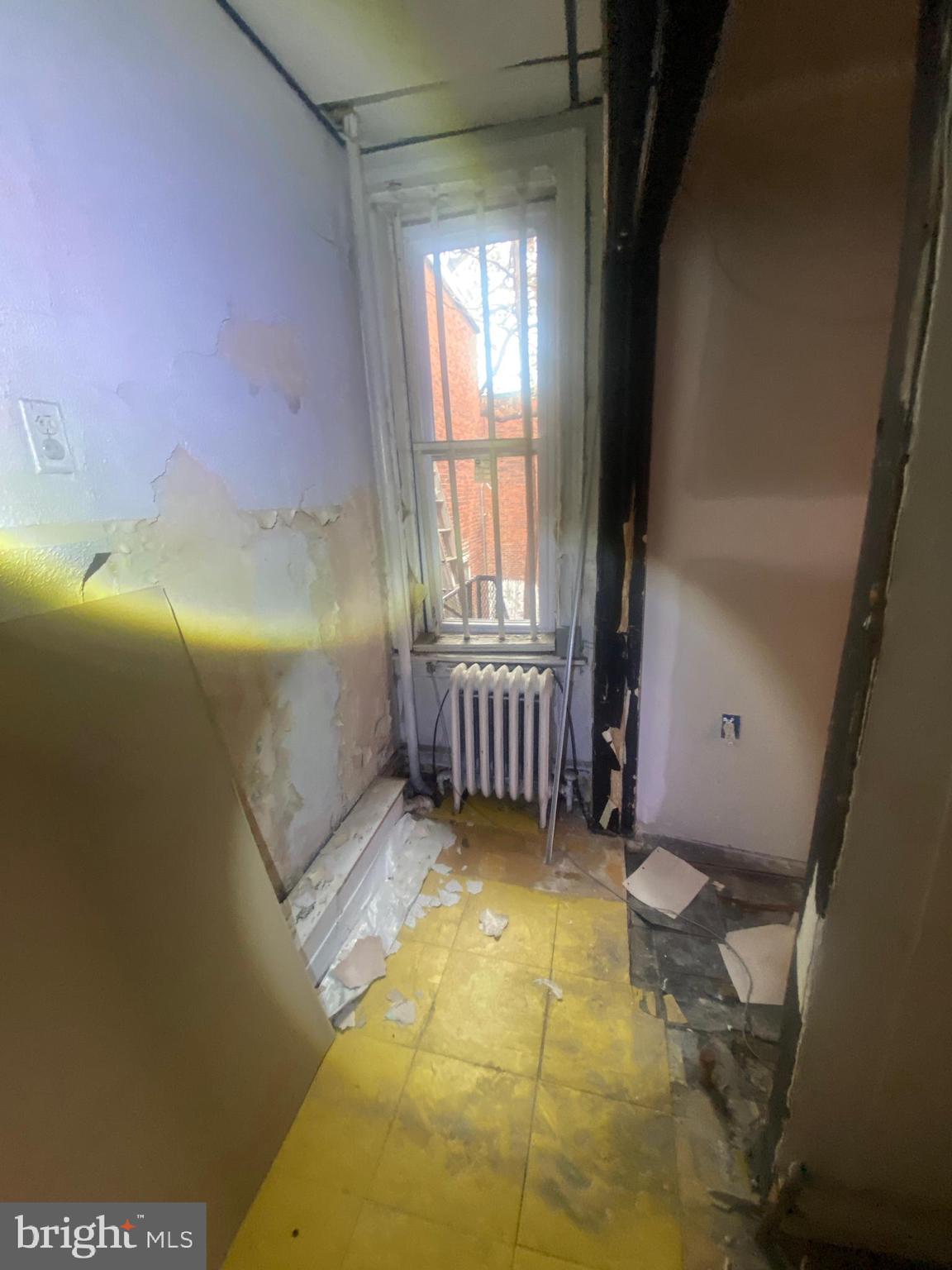 CARROLL PARK - Commercial Sale