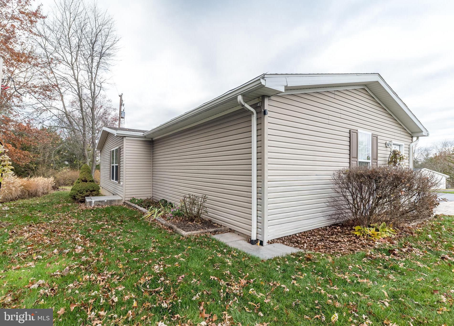 76 WATERFORD LANE T 76