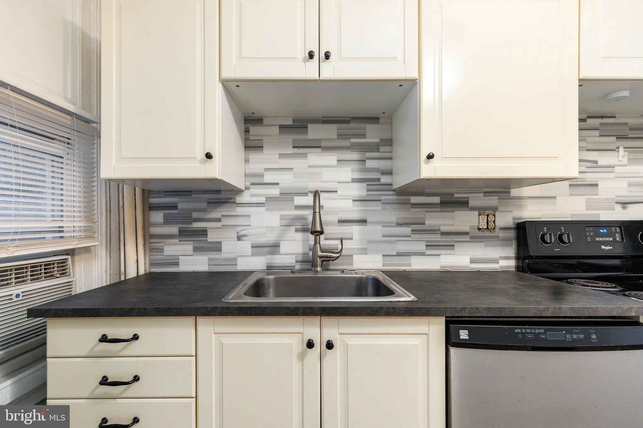 ROXBOROUGH - Residential Income