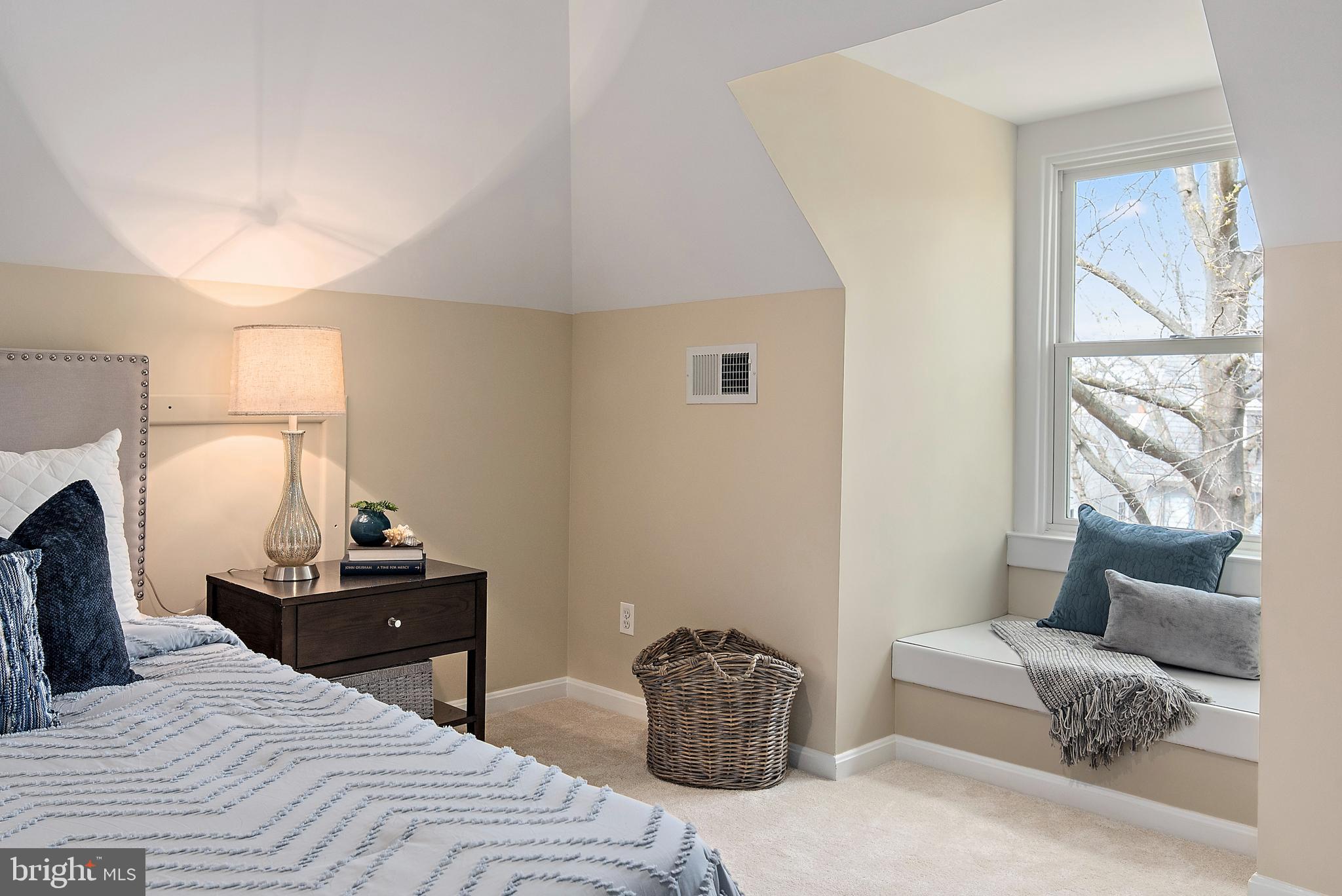 MURRAY HILL - Residential