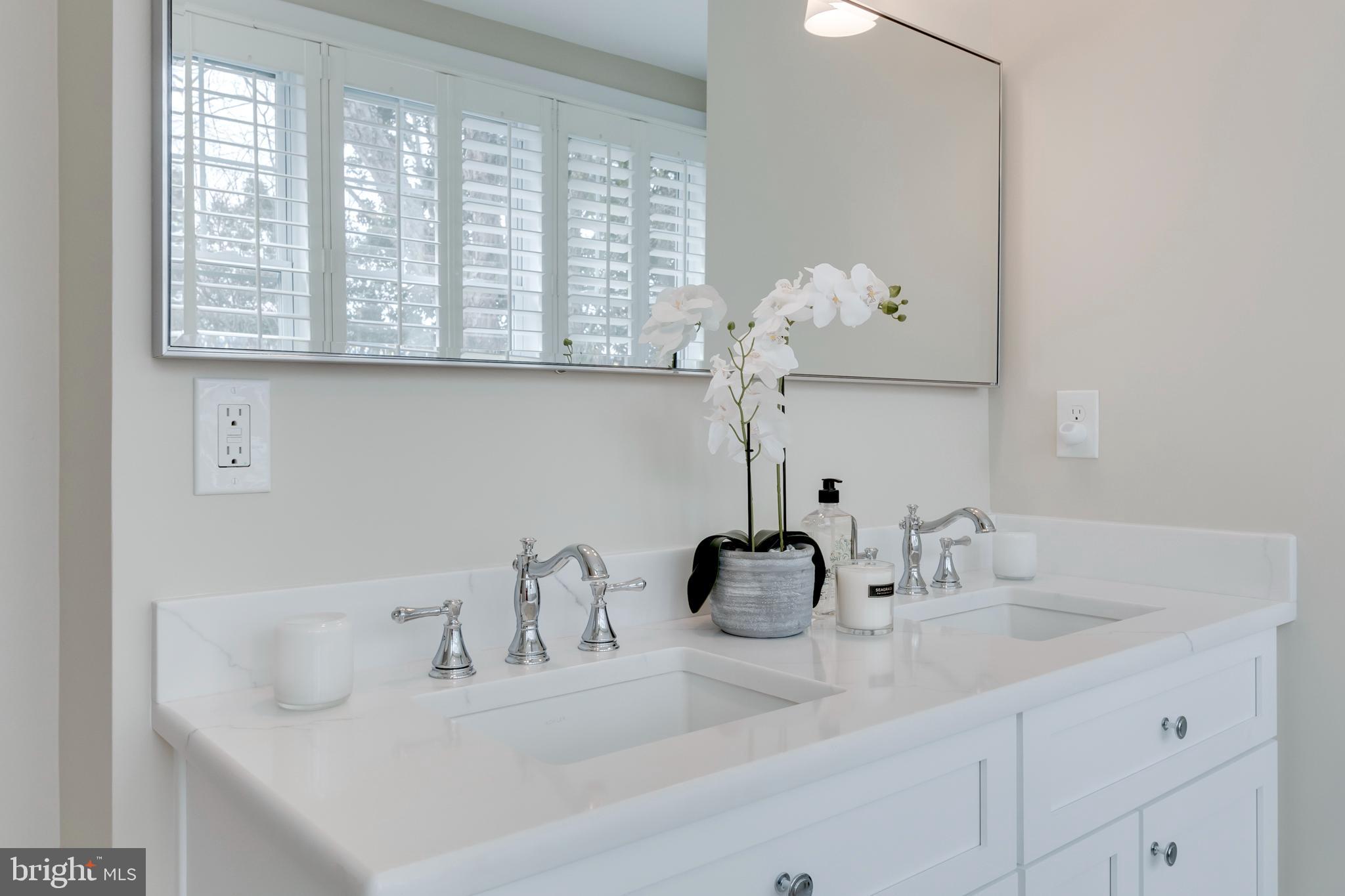 MURRAY HILL - Residential