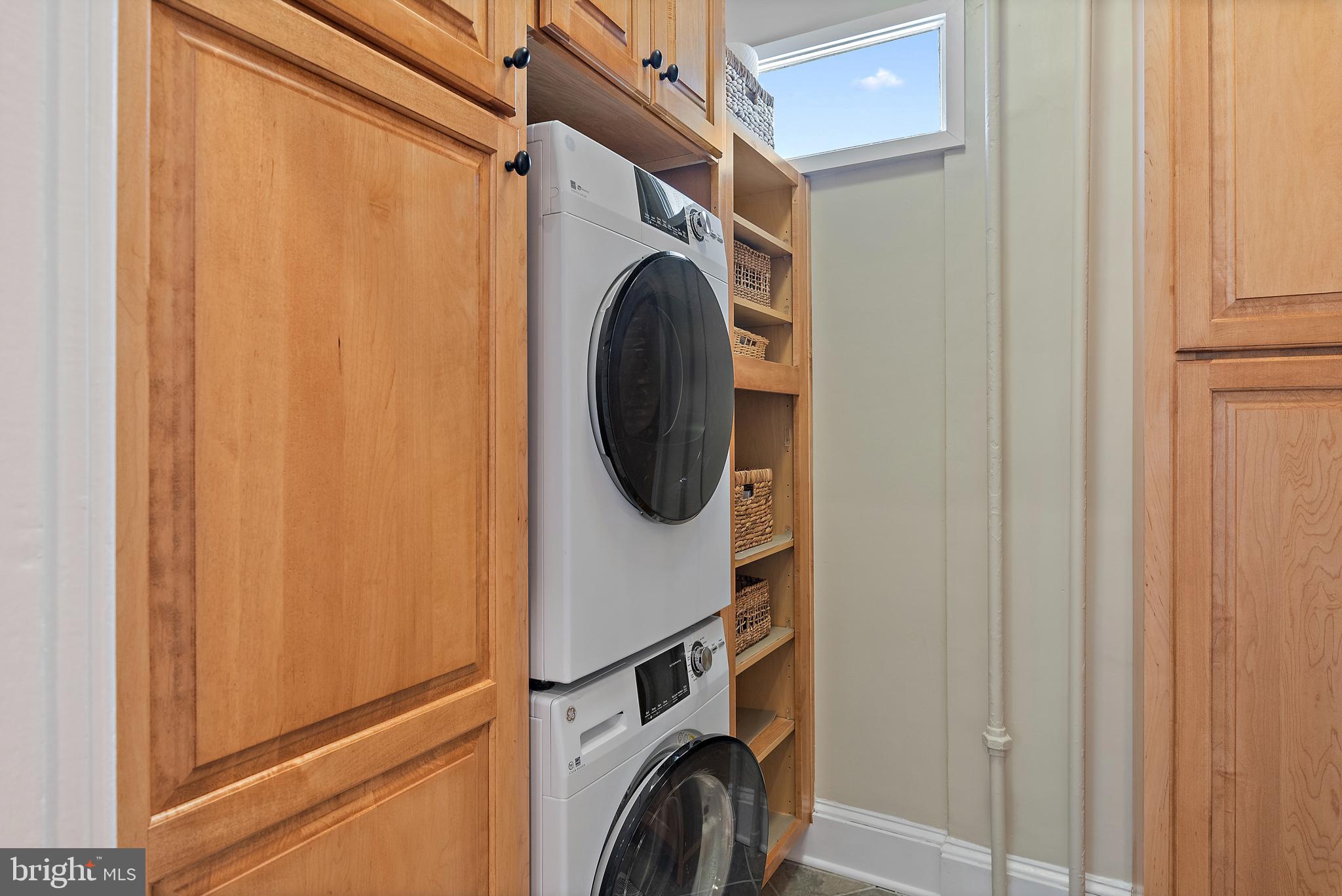 MURRAY HILL - Residential