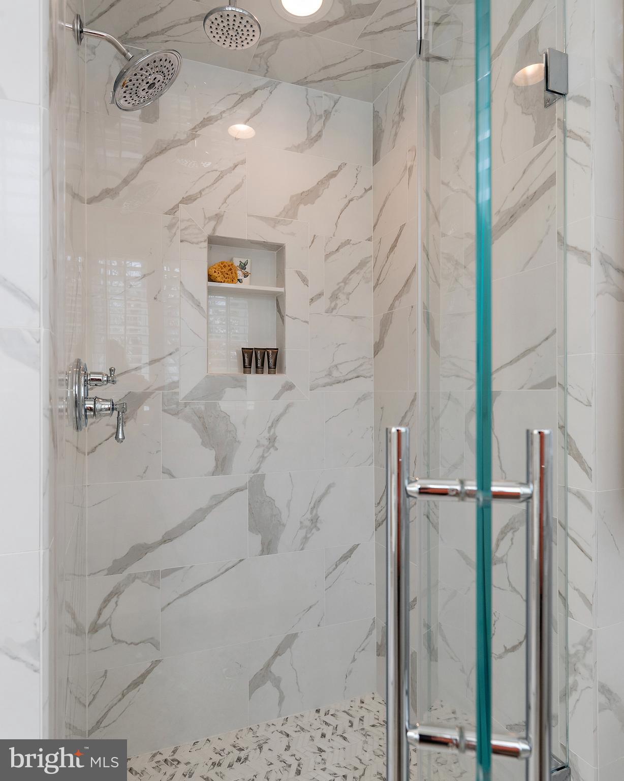 MURRAY HILL - Residential