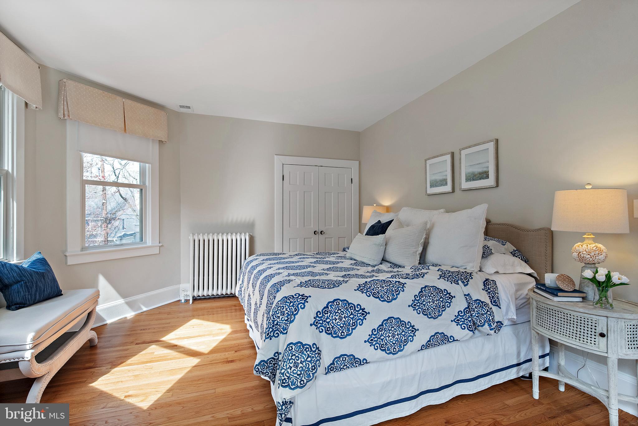 MURRAY HILL - Residential