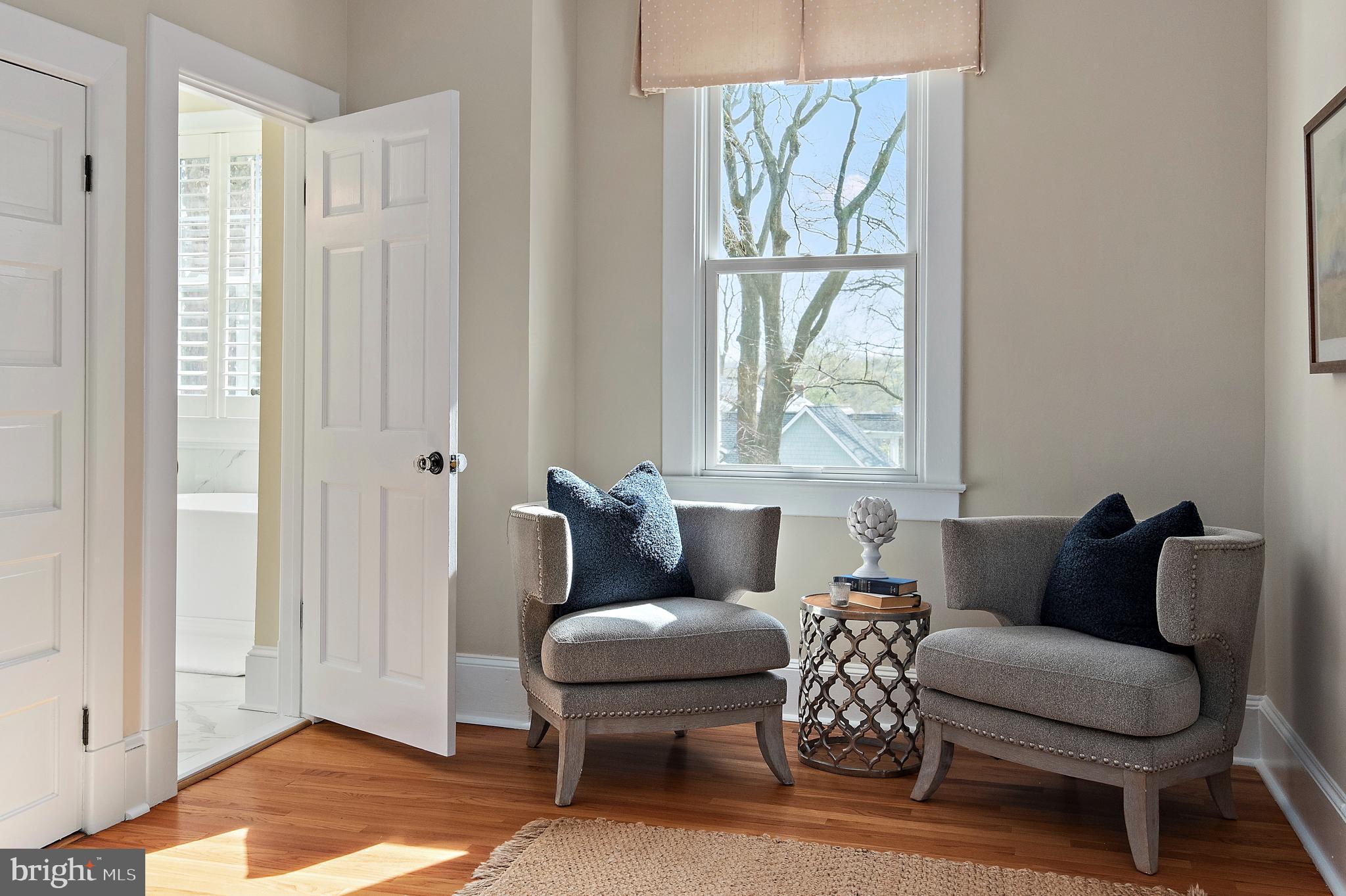 MURRAY HILL - Residential