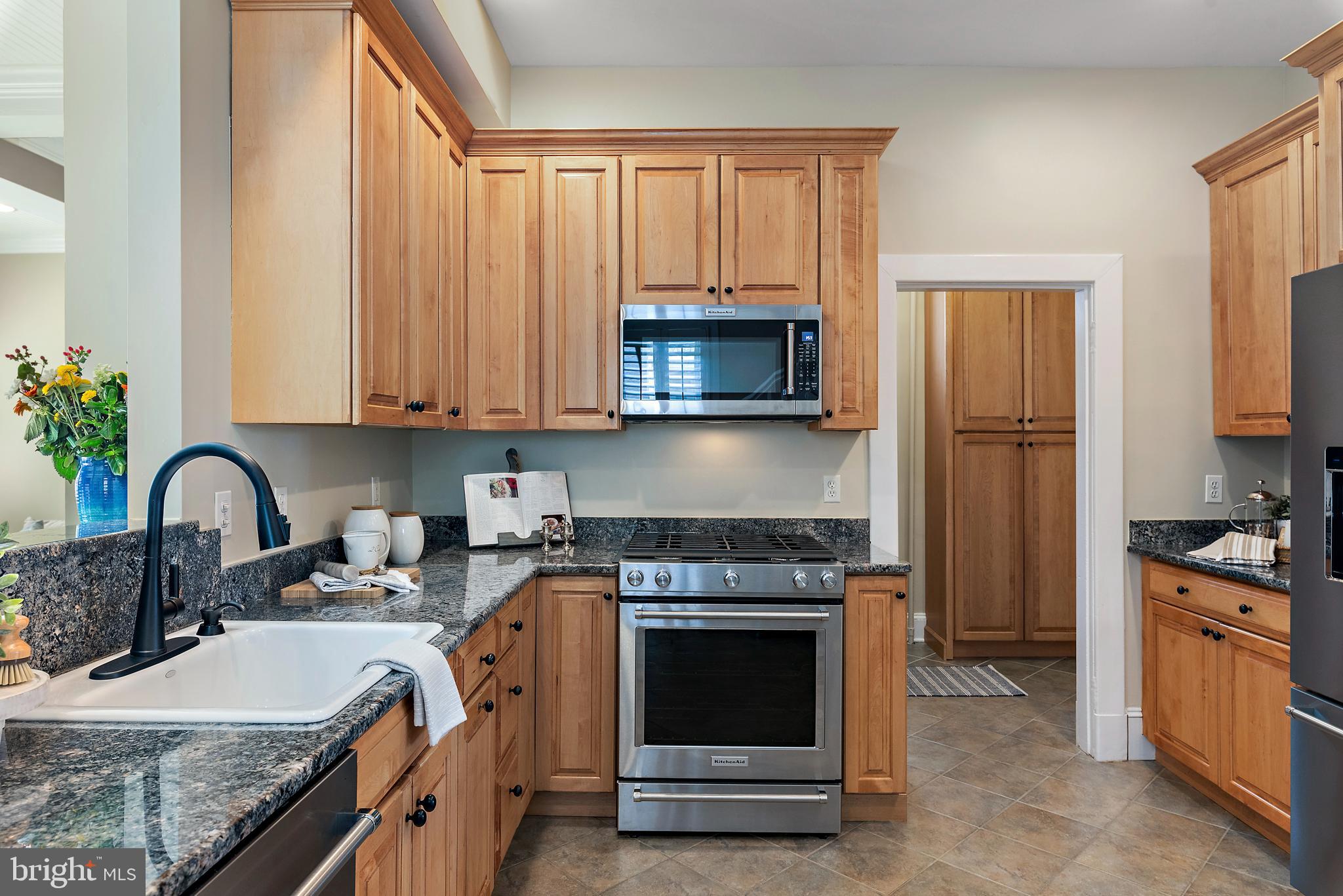 MURRAY HILL - Residential