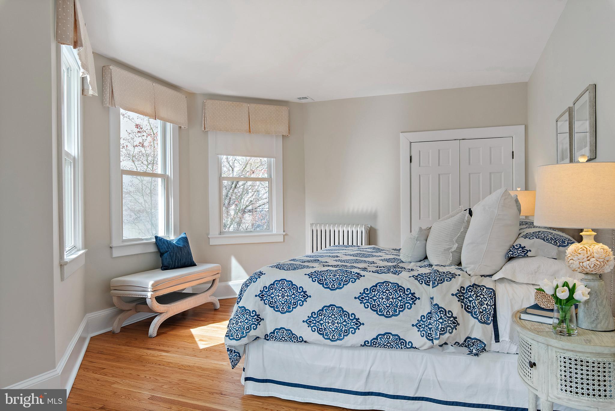 MURRAY HILL - Residential