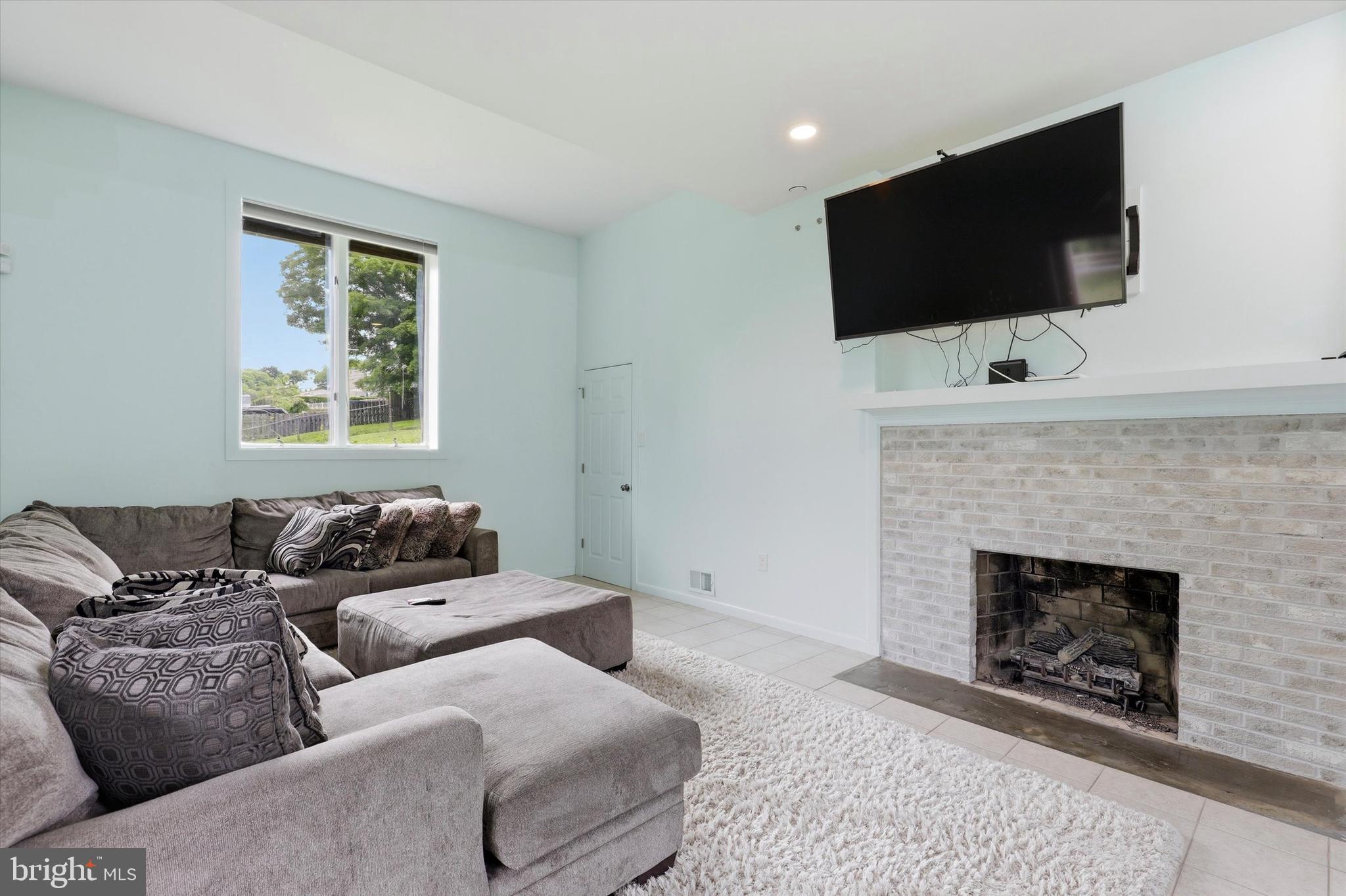 BELMONT HILLS - Residential
