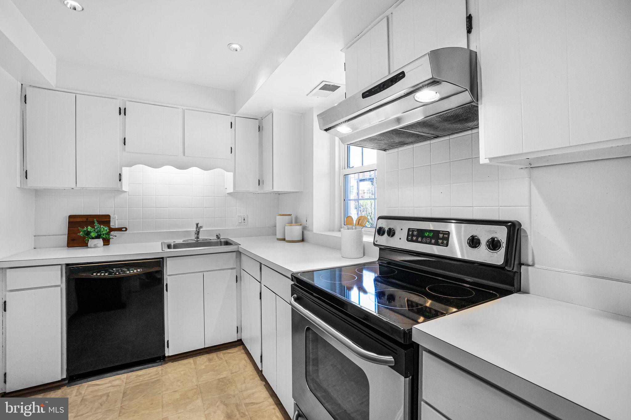 FAIRLINGTON VILLAGES - Residential