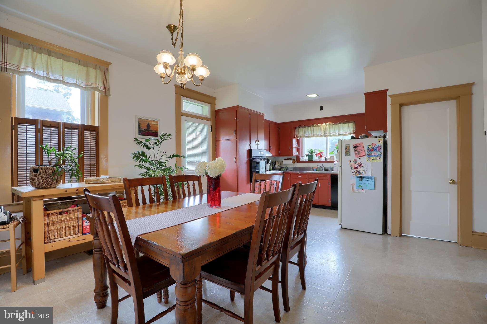 EAST PETERSBURG - Residential Income