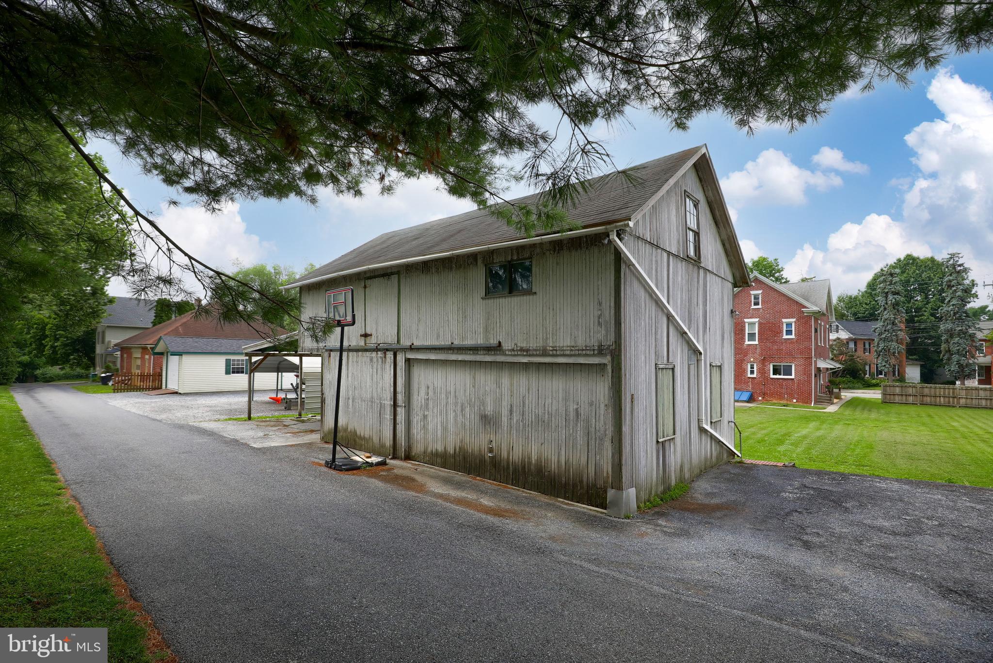 EAST PETERSBURG - Residential Income