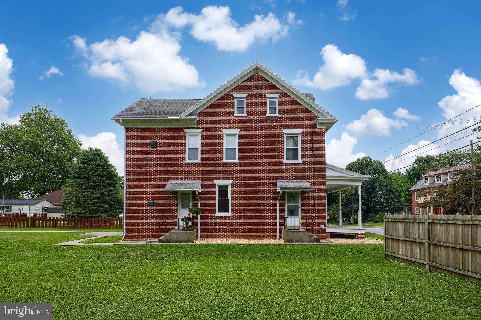EAST PETERSBURG - Residential Income