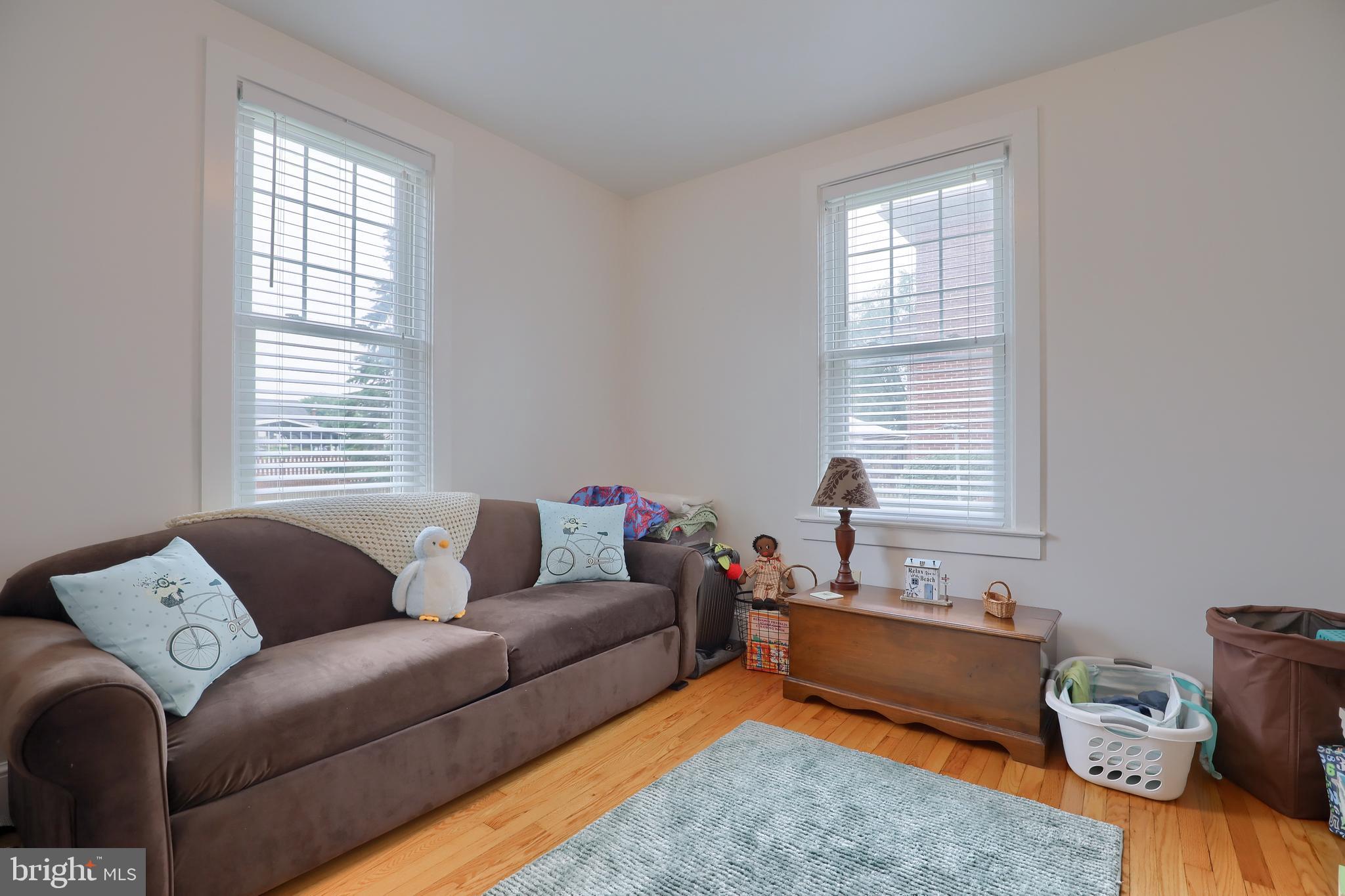 EAST PETERSBURG - Residential Income