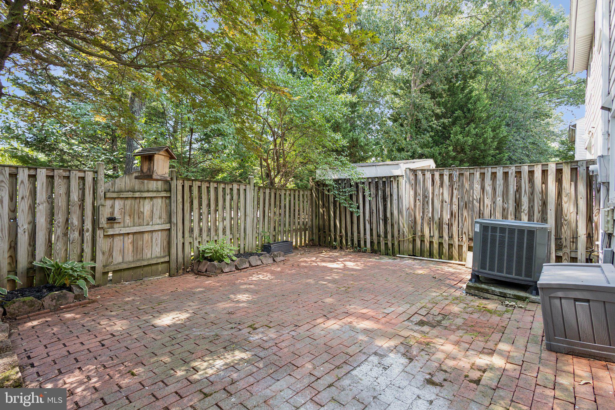 GLEN COVE - Residential