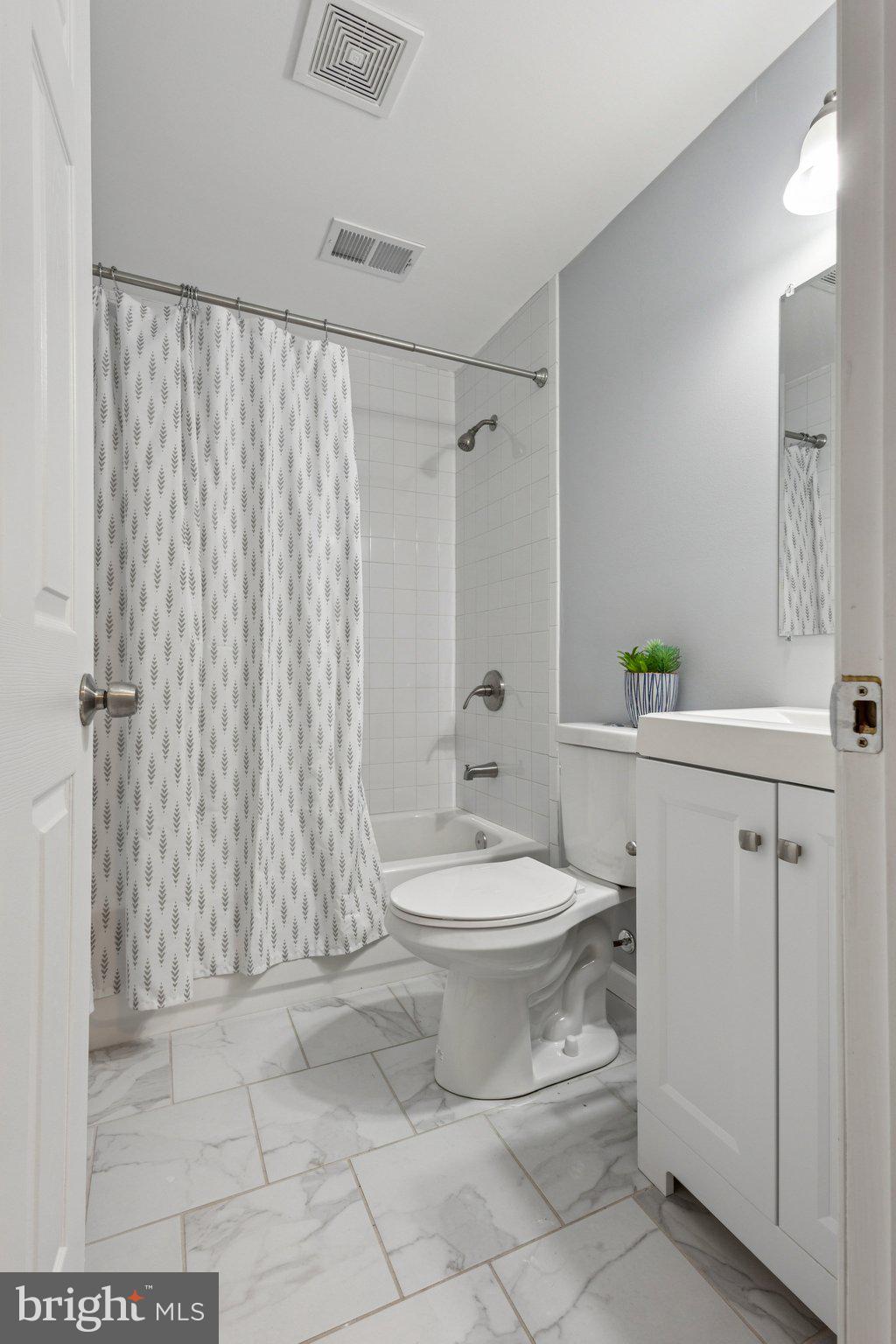 GLEN COVE - Residential