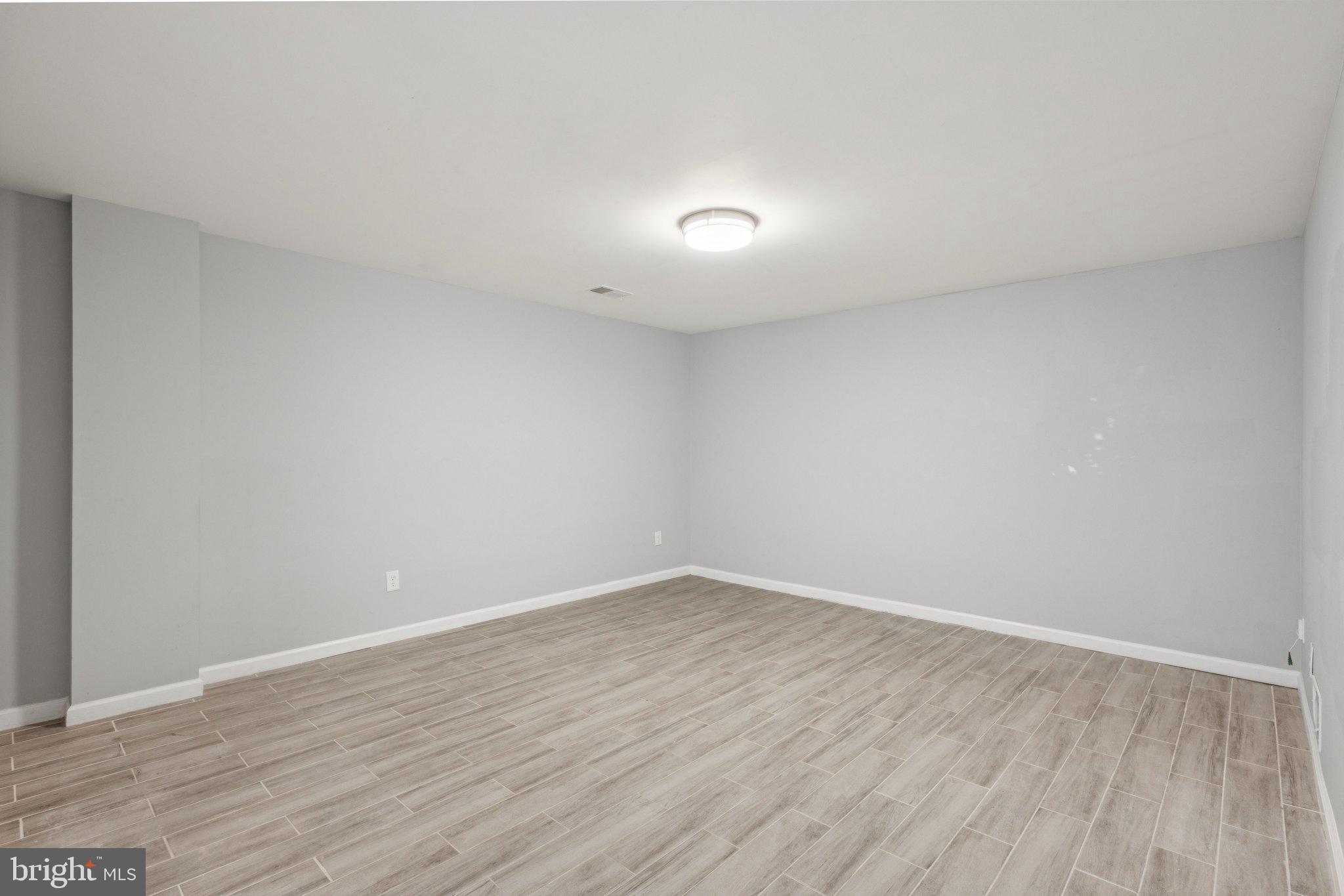 GLEN COVE - Residential