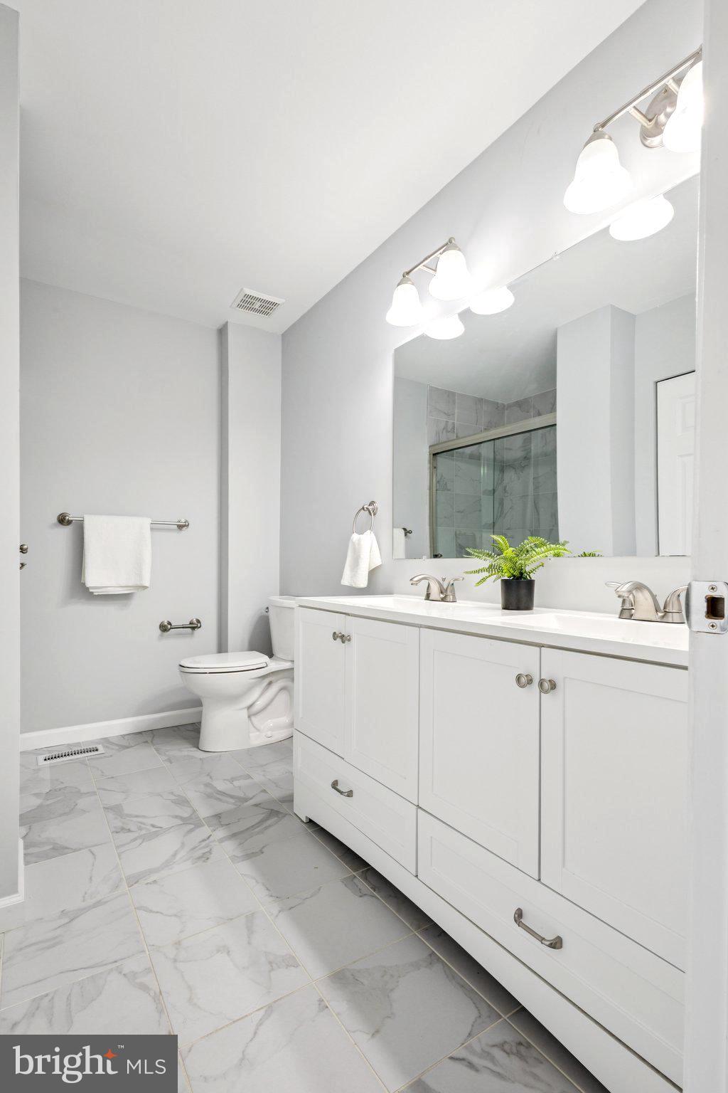 GLEN COVE - Residential