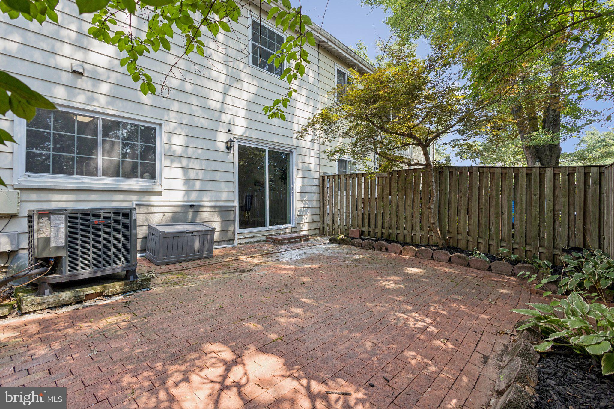 GLEN COVE - Residential