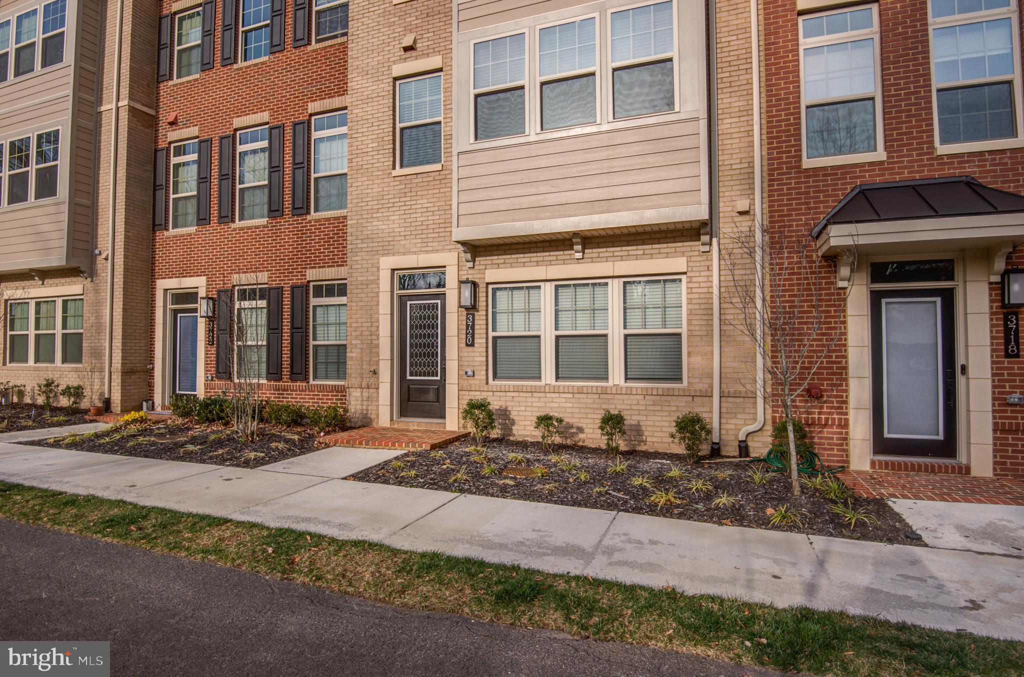 BOULEVARD VI TOWNS - Residential