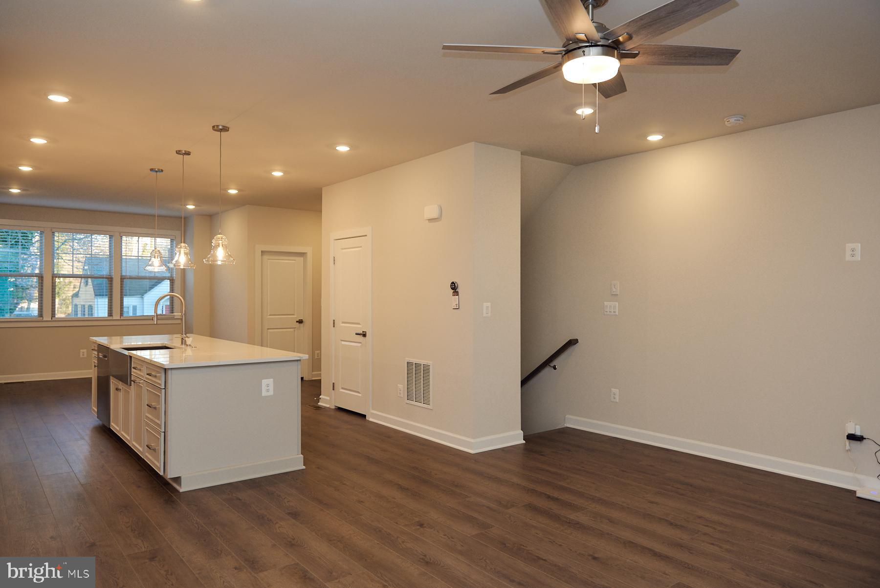 BOULEVARD VI TOWNS - Residential