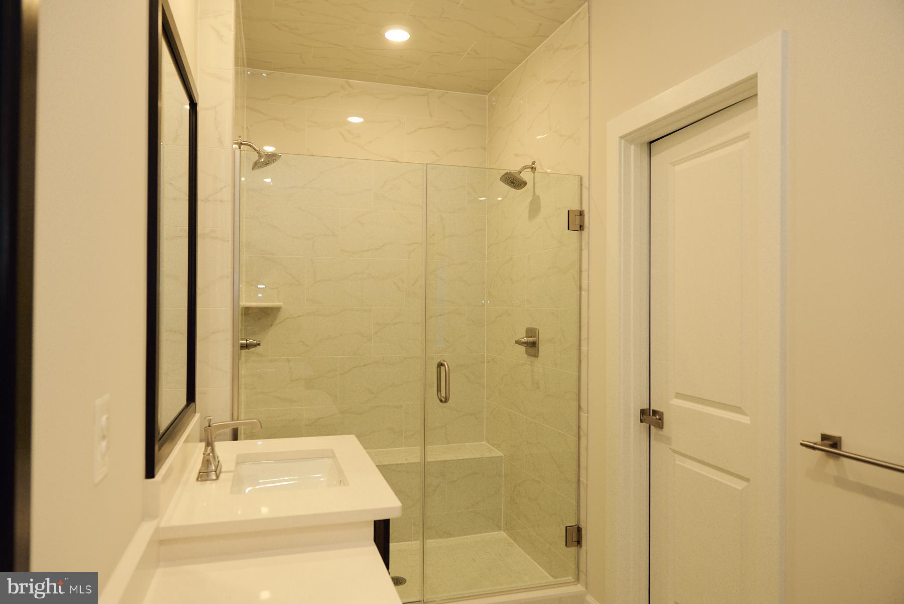 BOULEVARD VI TOWNS - Residential