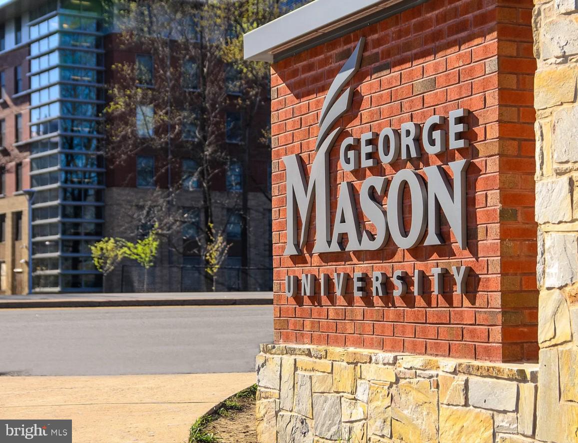 BOULEVARD VI TOWNS - Residential