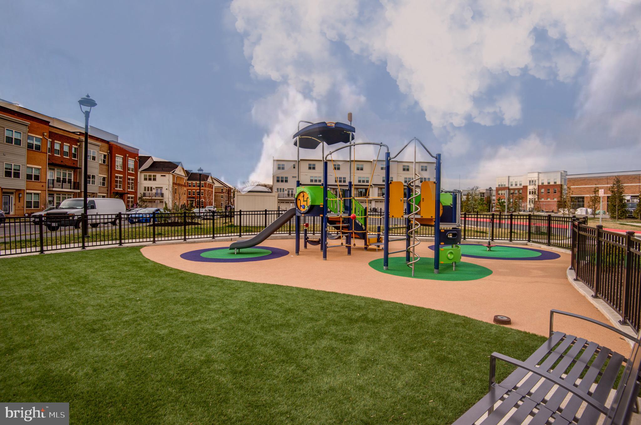 BOULEVARD VI TOWNS - Residential