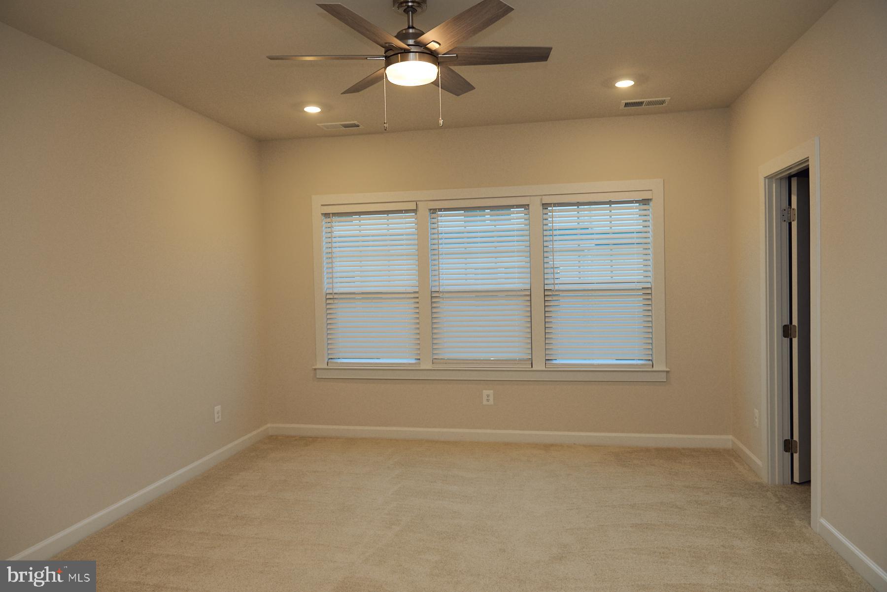 BOULEVARD VI TOWNS - Residential