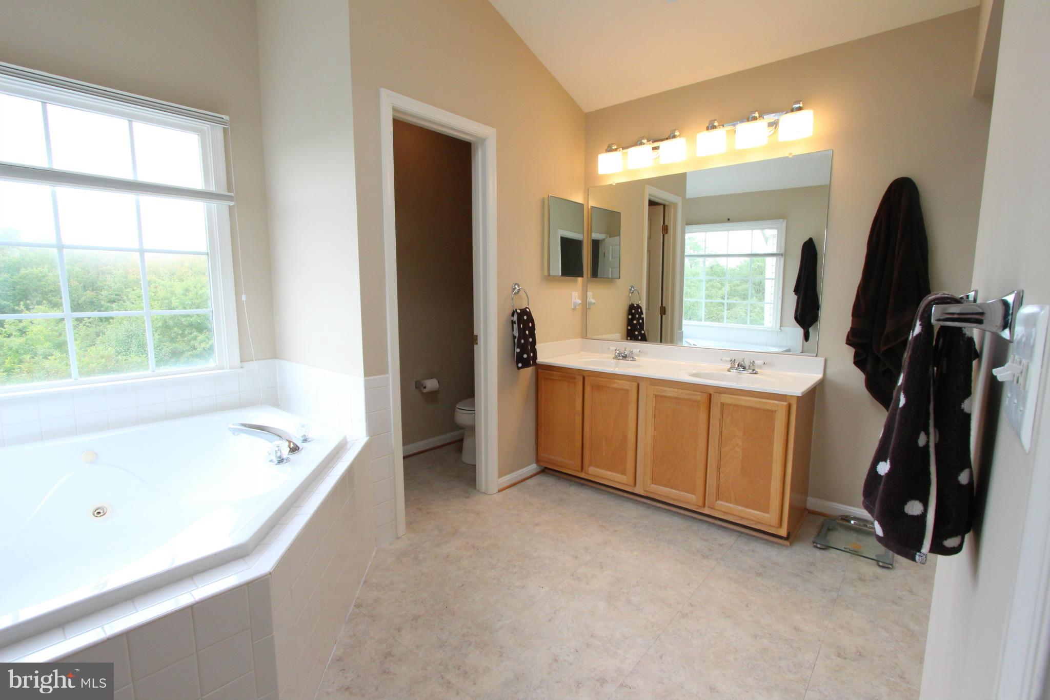 POTOMAC LAKES - Residential