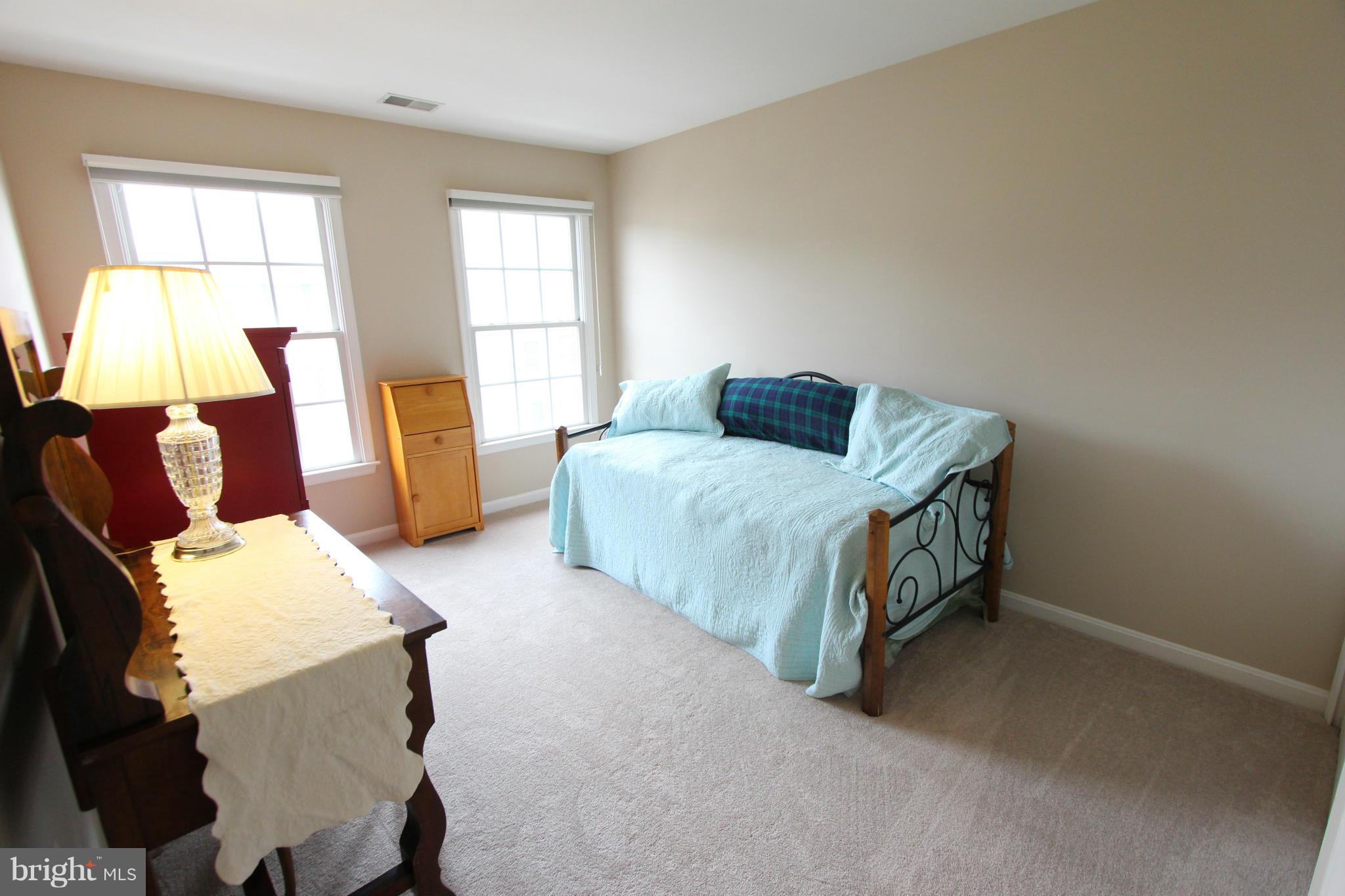 POTOMAC LAKES - Residential