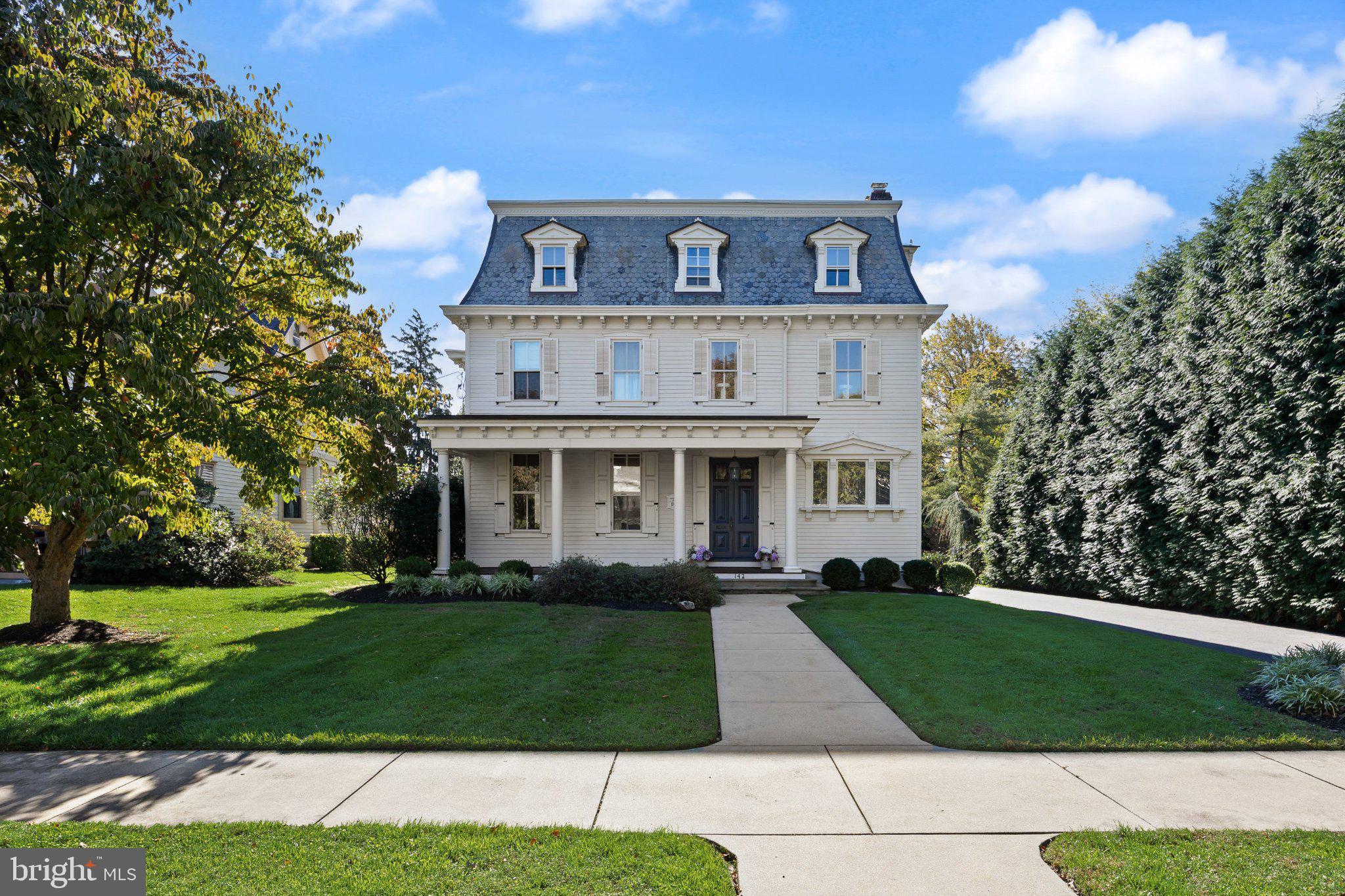 142 E OAK AVENUE