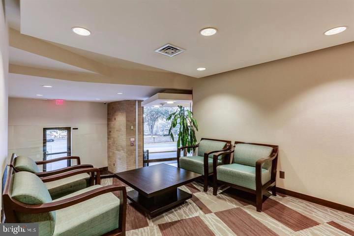 WATERGATE AT LANDMARK - Residential