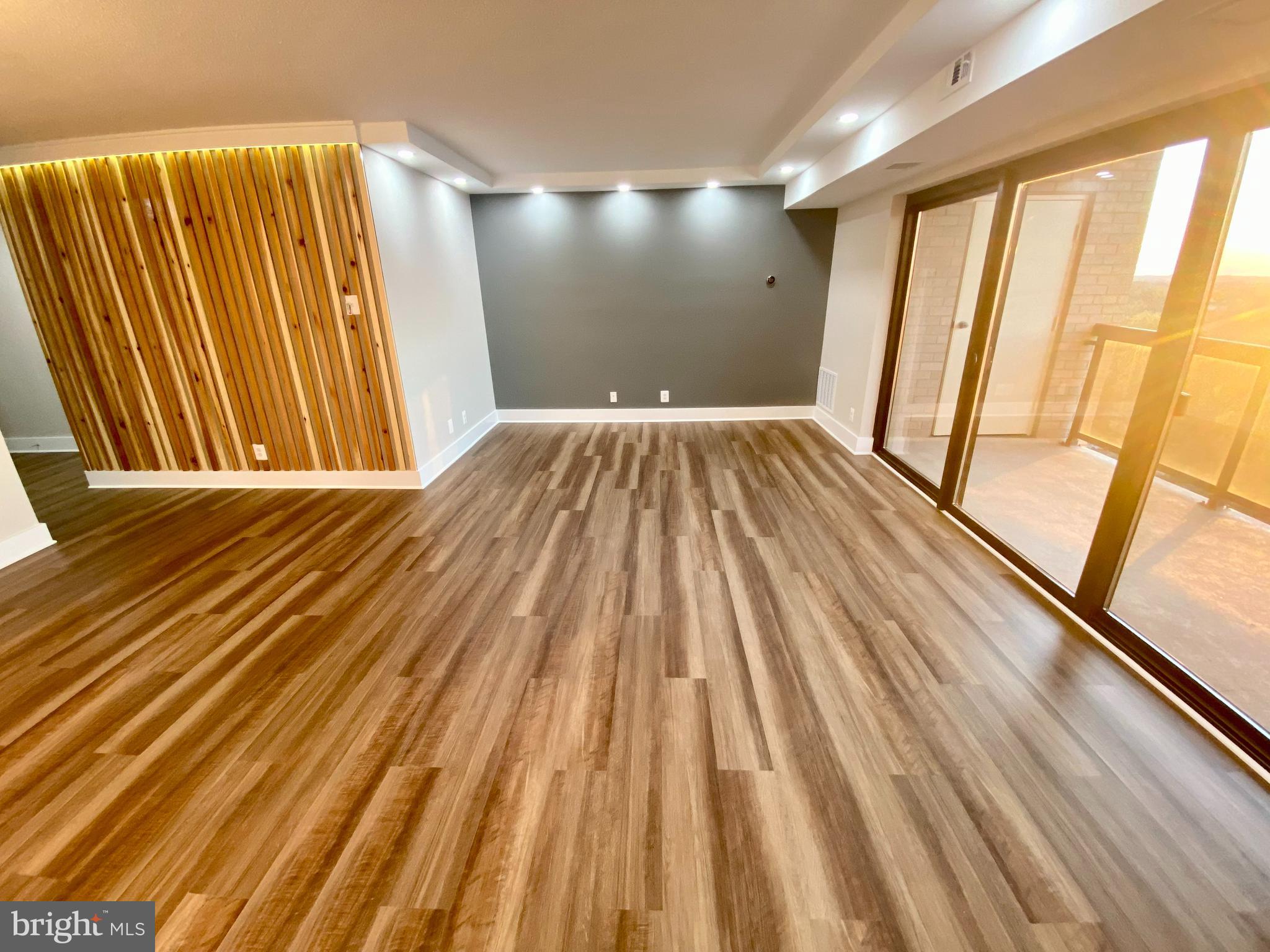 WATERGATE AT LANDMARK - Residential