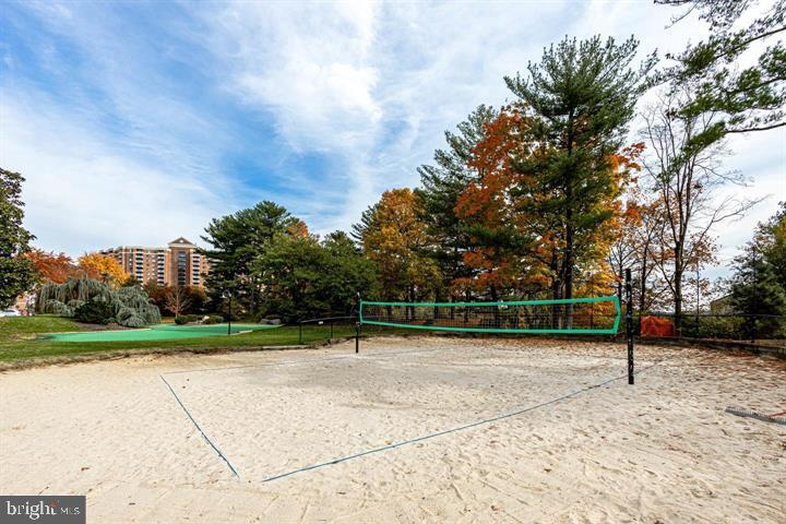 WATERGATE AT LANDMARK - Residential