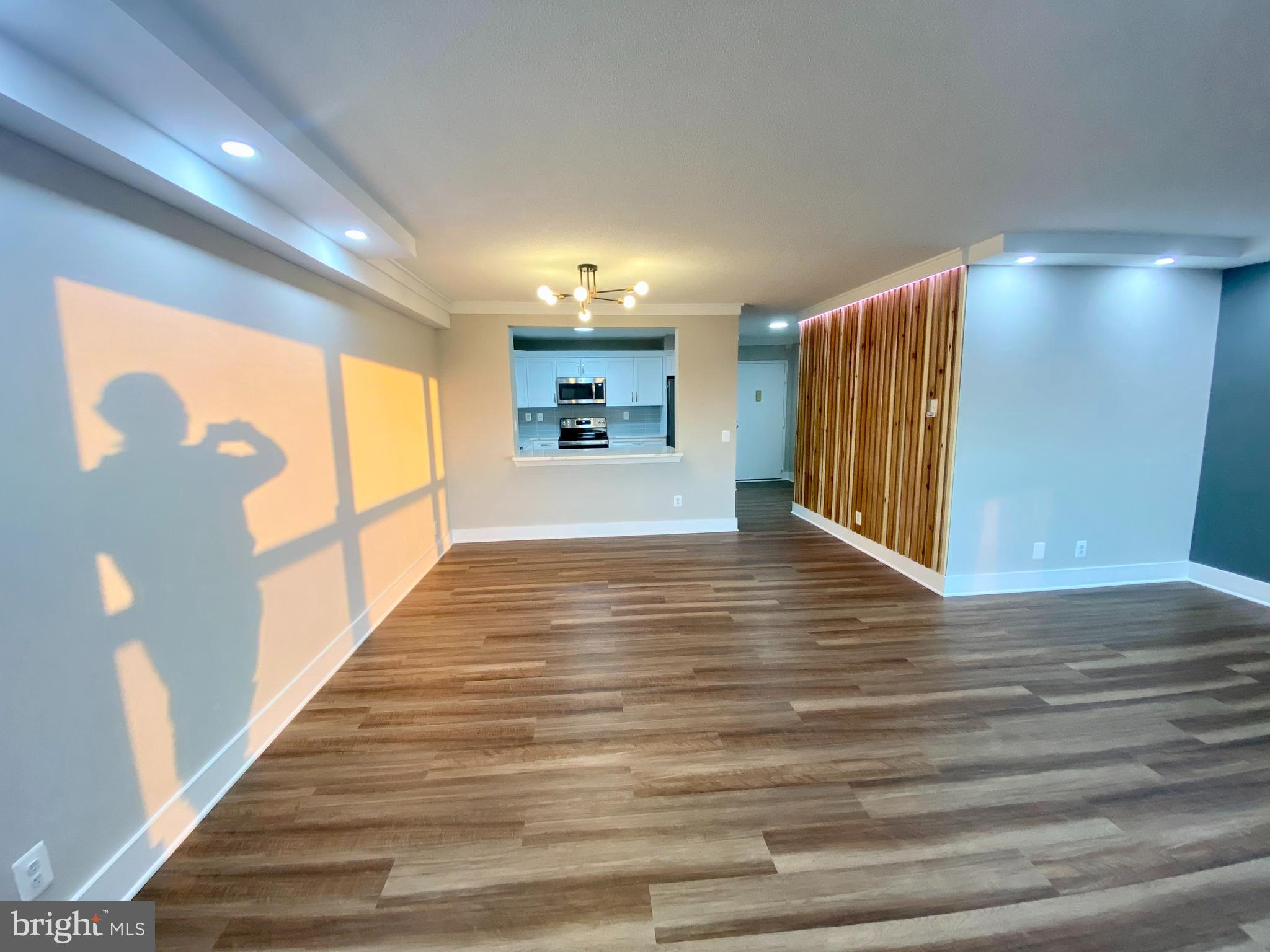 WATERGATE AT LANDMARK - Residential