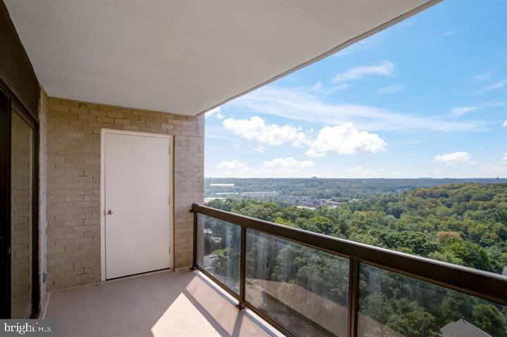 WATERGATE AT LANDMARK - Residential