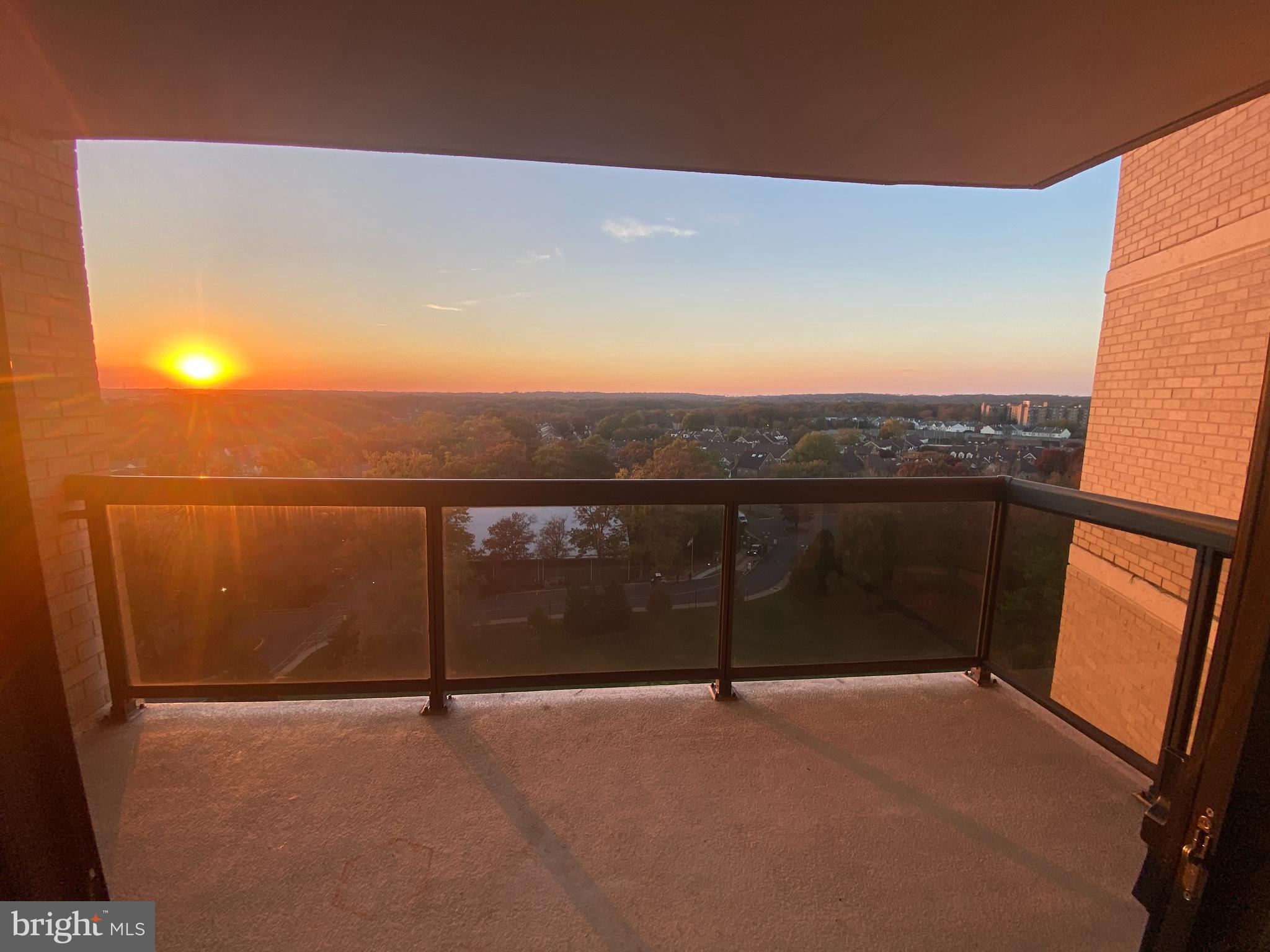 WATERGATE AT LANDMARK - Residential