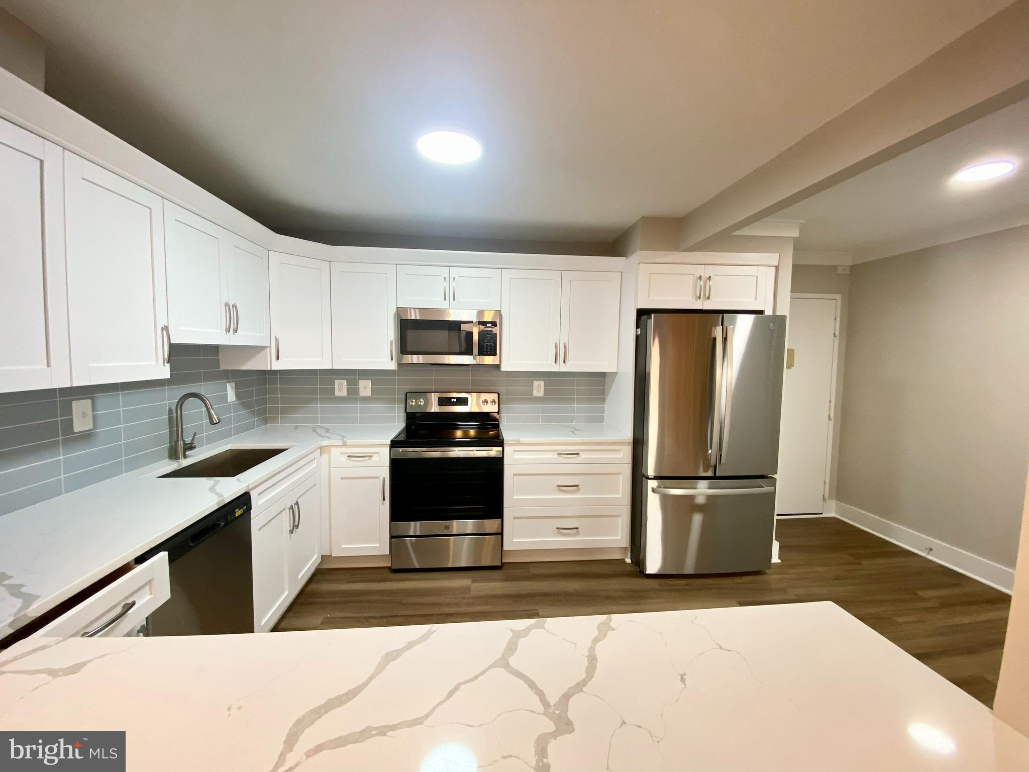 WATERGATE AT LANDMARK - Residential