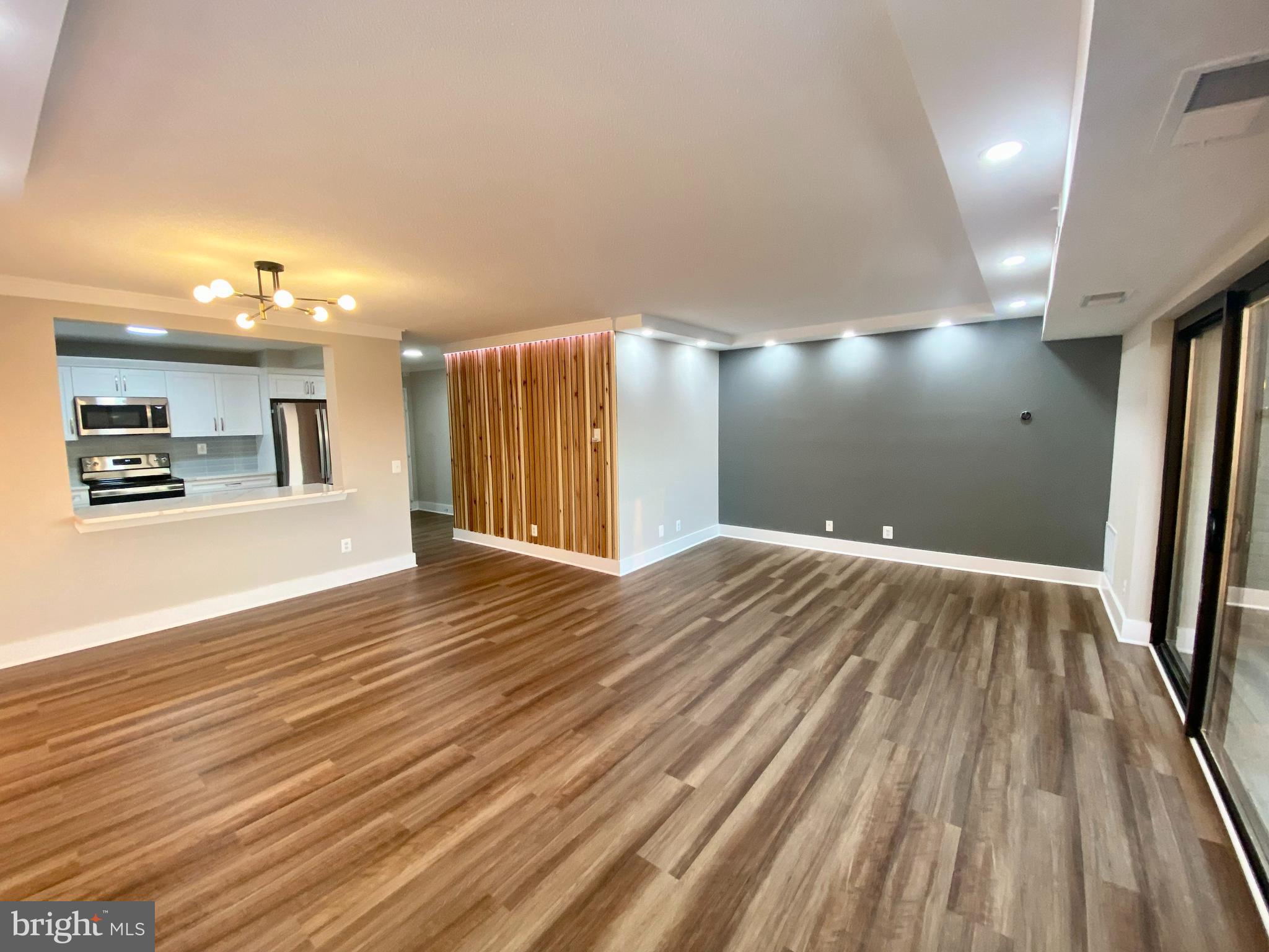 WATERGATE AT LANDMARK - Residential