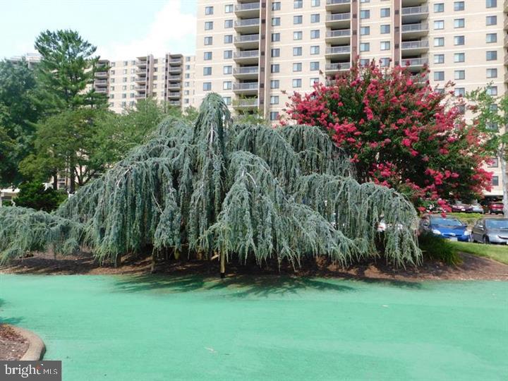 WATERGATE AT LANDMARK - Residential