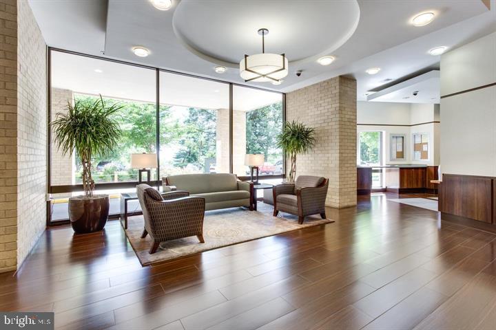 WATERGATE AT LANDMARK - Residential