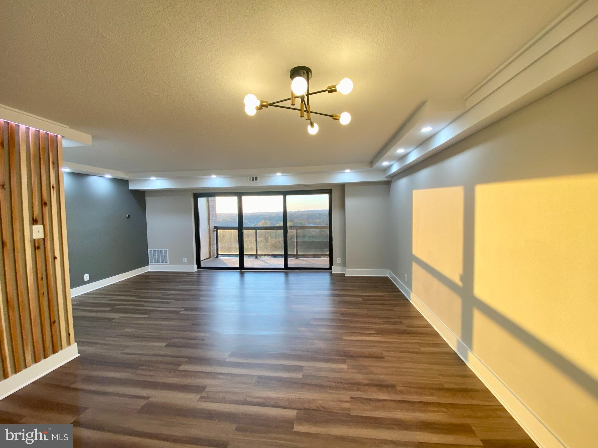 WATERGATE AT LANDMARK - Residential