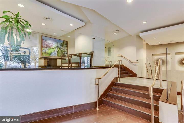 WATERGATE AT LANDMARK - Residential