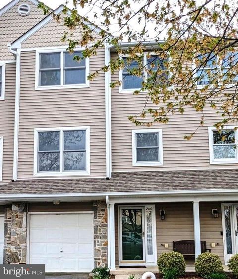 206 BLENNY LANE CHESTER MD 21619