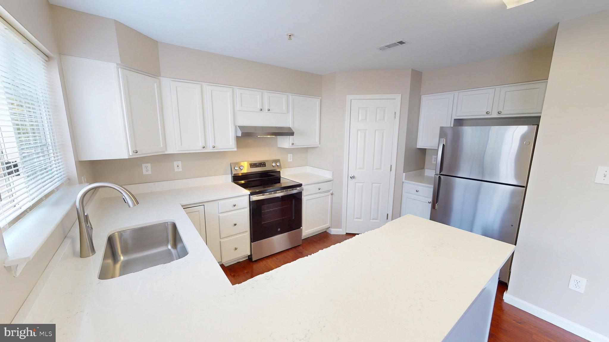 SOMERSET - Residential