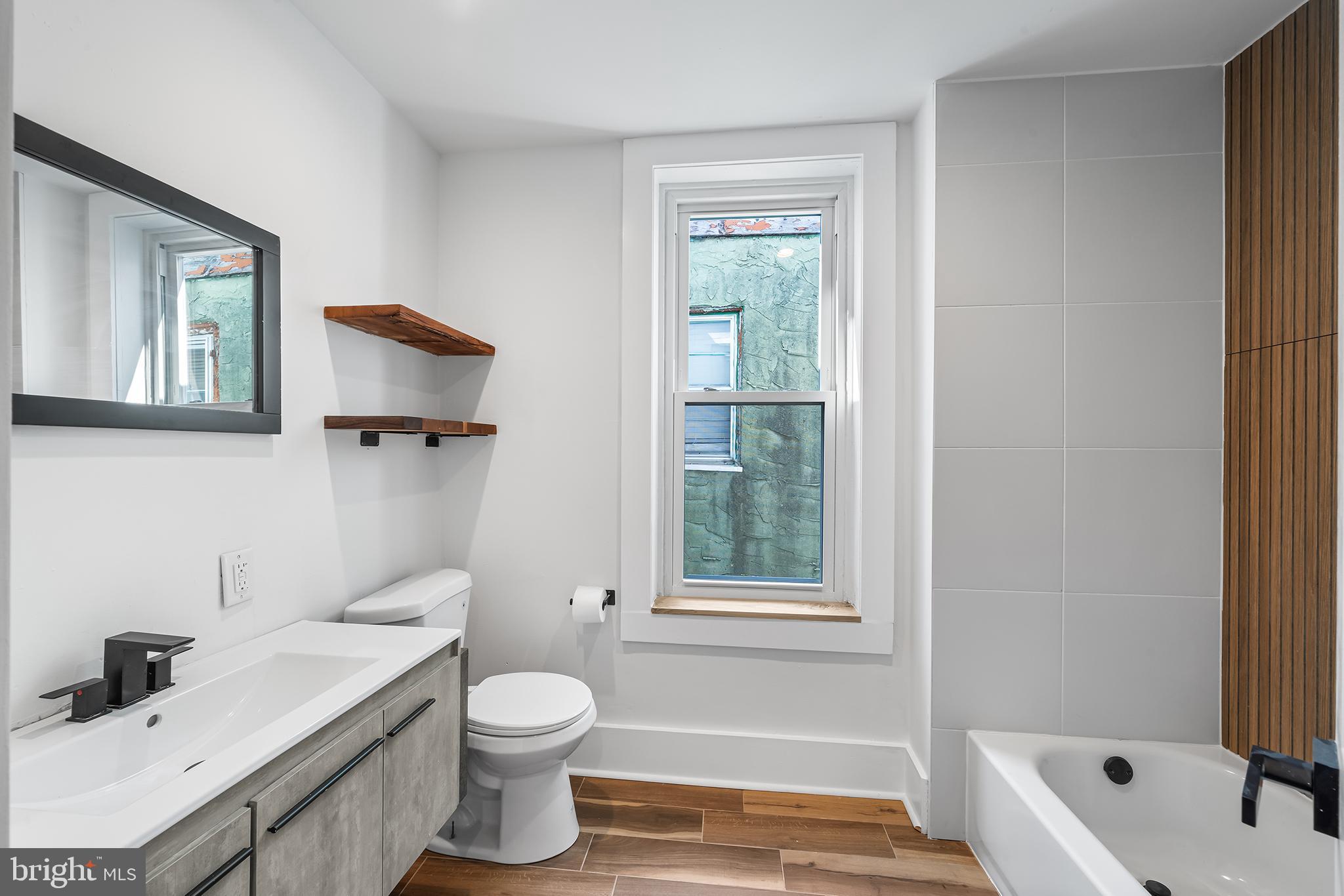 POINT BREEZE - Residential