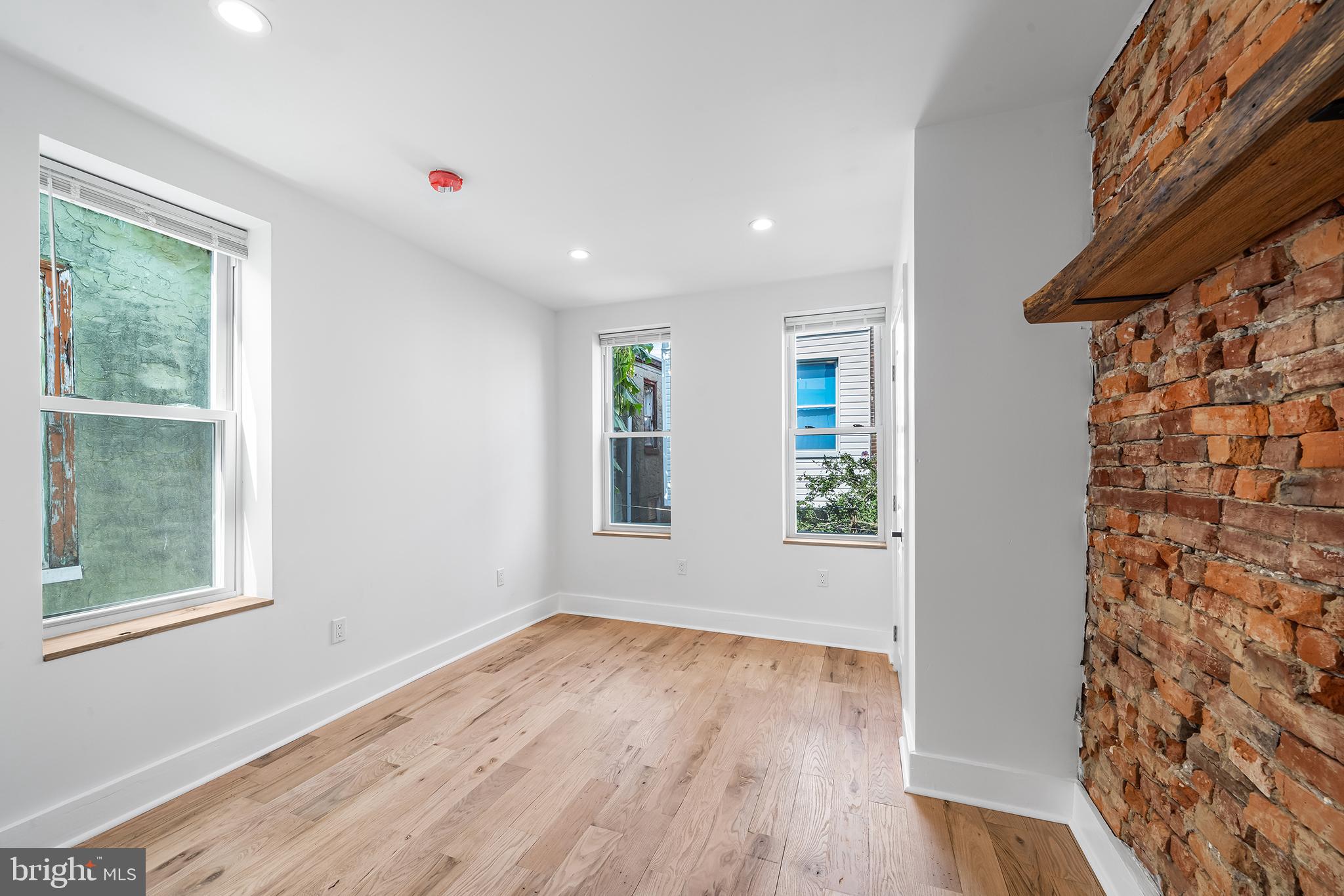 POINT BREEZE - Residential