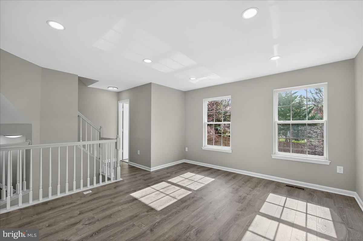 GROVEWOOD - Residential