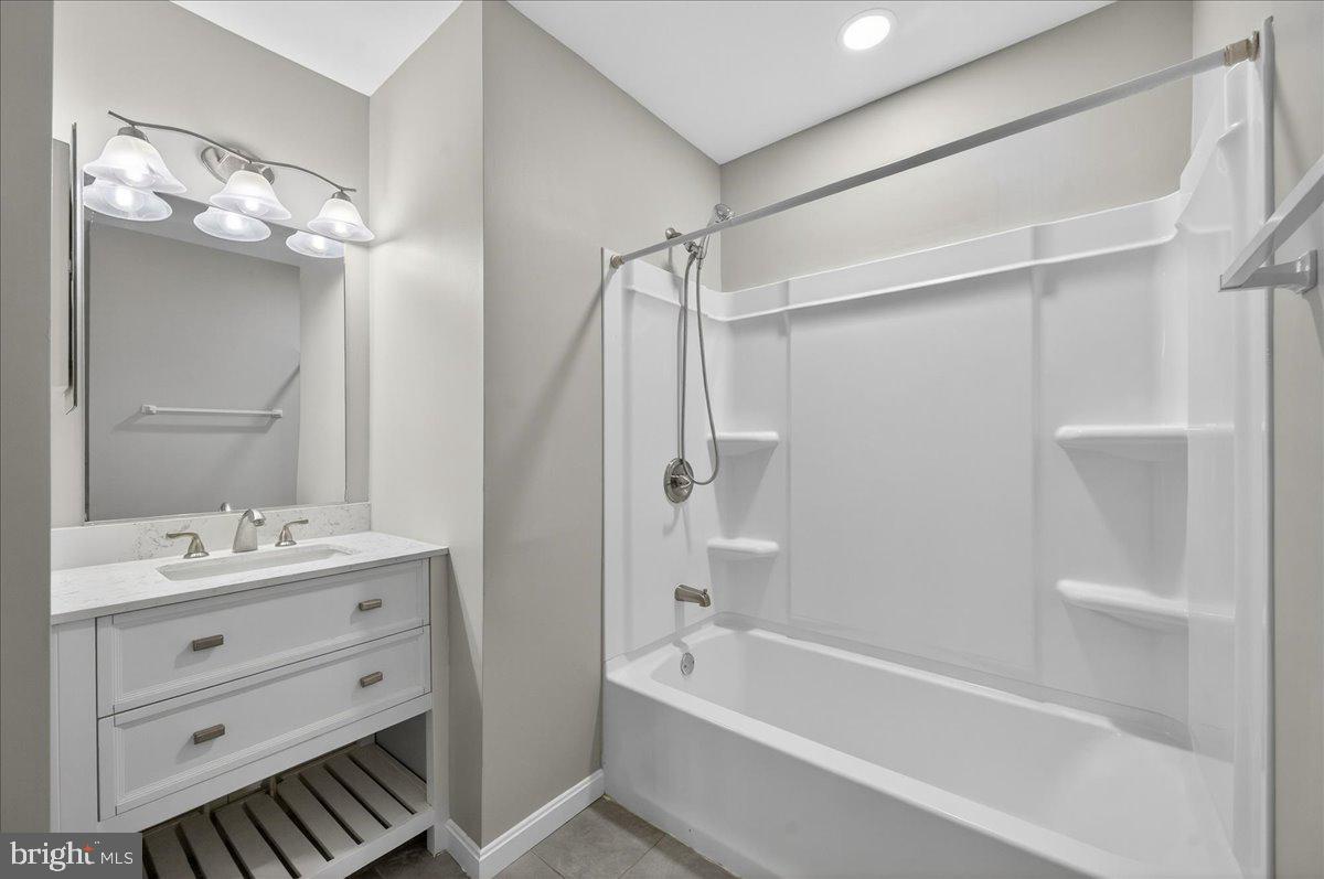 GROVEWOOD - Residential